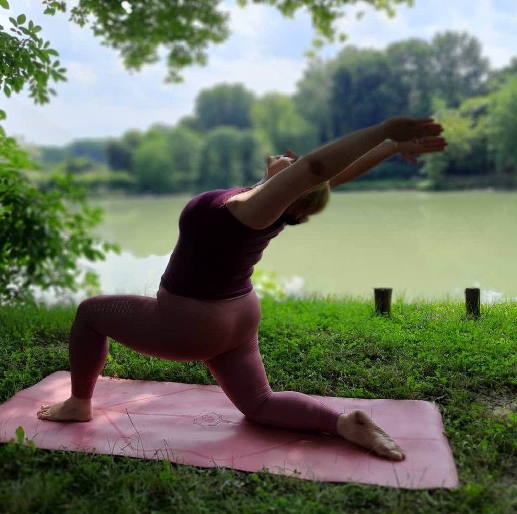 Marija Paunović, instruktorka više stilova joge, pevačica i profesorka italijanskog – Surya Yoga Studio Zemun